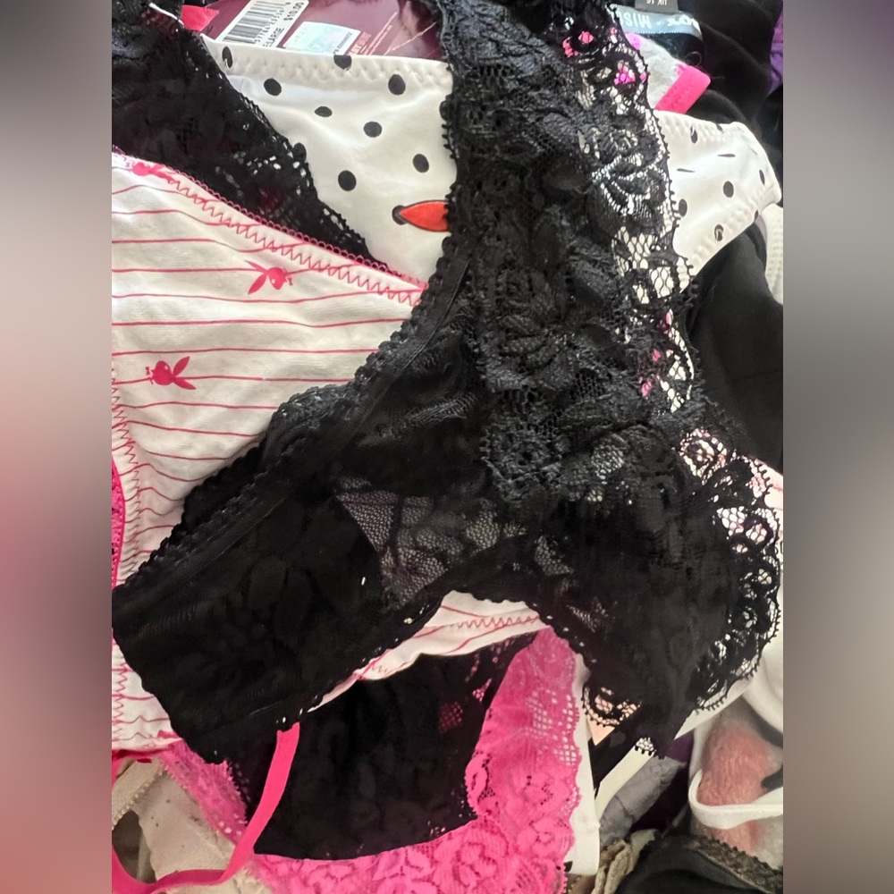 Thong fredericks black lace